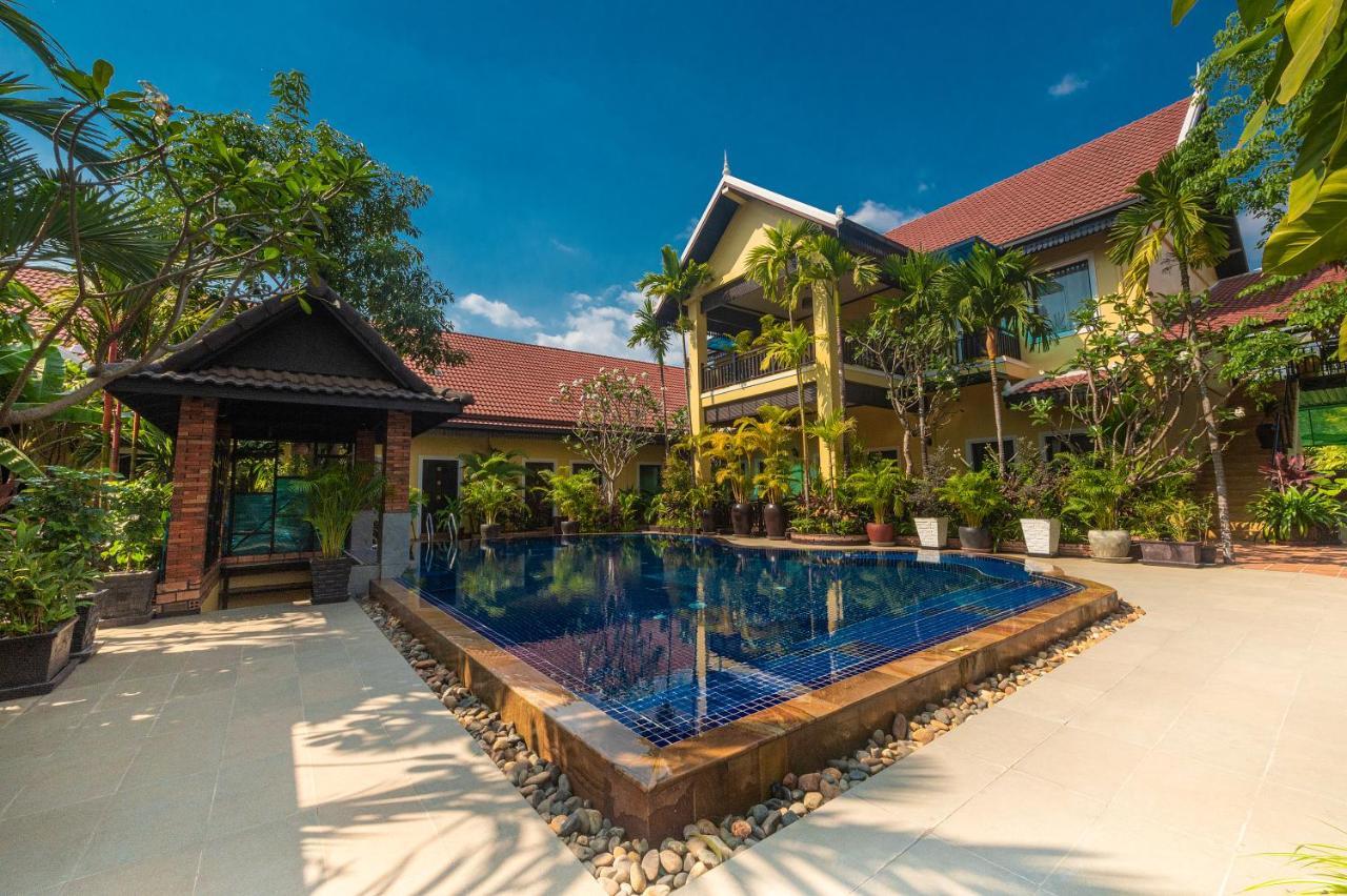 Ravady D'Angkor Hotel เสียมราฐ ภายนอก รูปภาพ