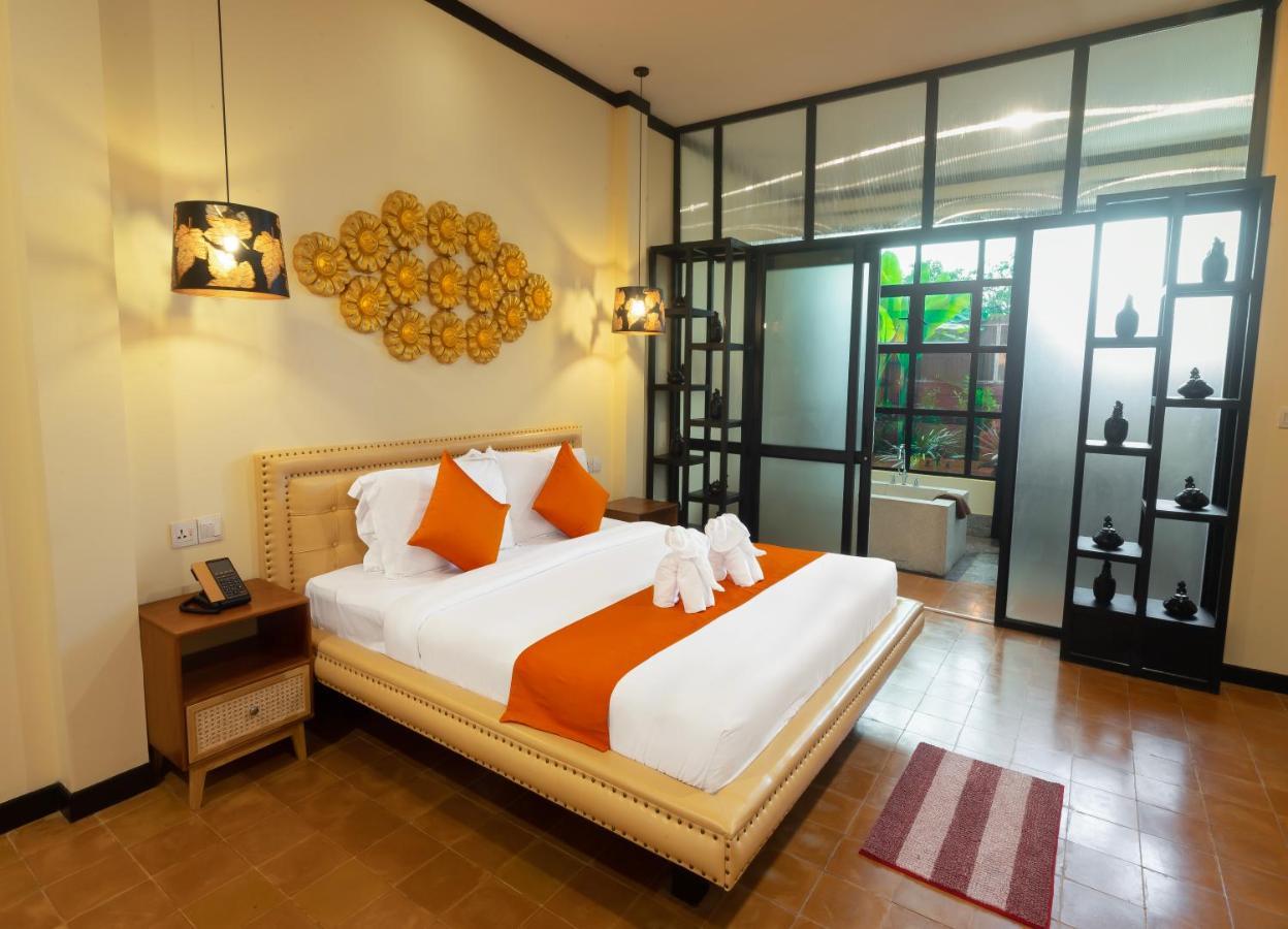 Ravady D'Angkor Hotel เสียมราฐ ภายนอก รูปภาพ