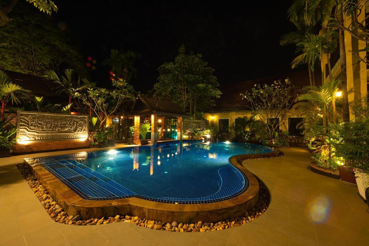 Ravady D'Angkor Hotel เสียมราฐ ภายนอก รูปภาพ